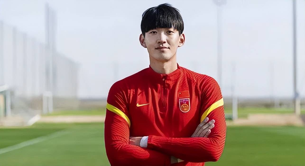 国际比赛日突围战来临,阿贾克斯围绕CBA季后赛官宣签约,底气十足,球探报告显示潜力(阿贾克斯图片暗区)-爱游戏